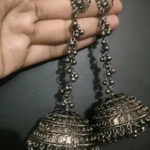 Set Of 4- 2 Jhumka 1 MaangTika