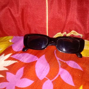 A Stylish Sunglasses For Causual And Party