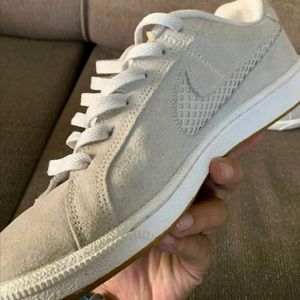 Nike Court Royale Premium Trainers