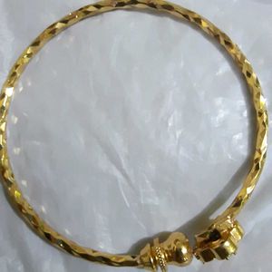 Gold Clover Bracelet