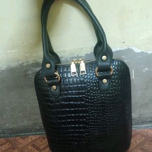 Leather Singba