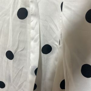 Polka Dots White Frill Max Top Can Be Worn Easily