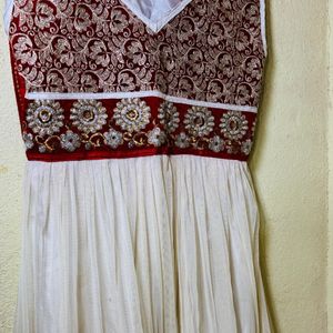 A White Coloured Kurti