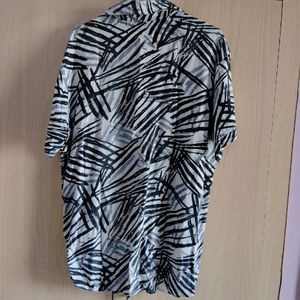 PRINTED MEN'S HALF SHIRT