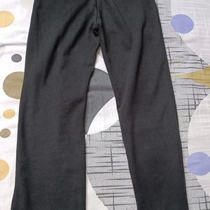 Get Free Delivery On This Black Trouser. Waist- 28. No Damage.