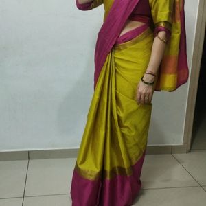 Pink Border Saree With Blouse