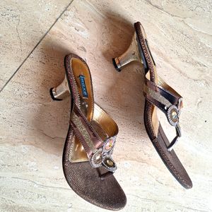 Beautiful golden color Party wear Sandal