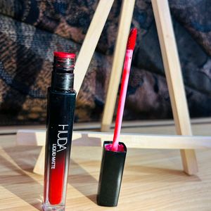 Huda Beauty Lipstick