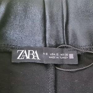 ZARA Shiny leggings with an elasticated waistband