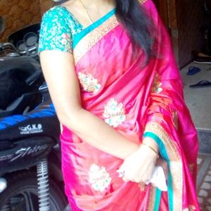 saree with blouse