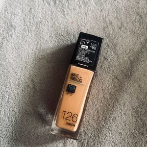 MAYBELLINE FIT ME Foundation with spf 22