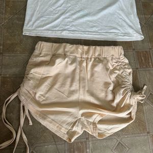 T-shirt FREE on Buying Shorts