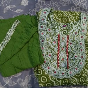 Nayra Cut Kurti