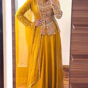 Discount ❣️☀️Yellow Beautiful Embroided Kurta Set