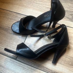 Truffle Collection Black Heels