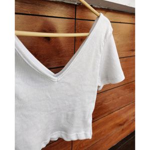 V-neck Crop Top