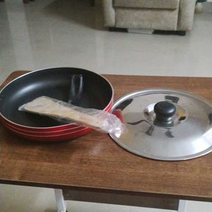 Wilson Brand Fry Pan With Lid New No Tag