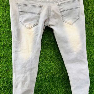 Damage Jeans