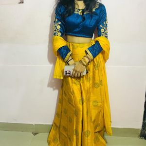 Crop Top Lehnga Without Dupatta