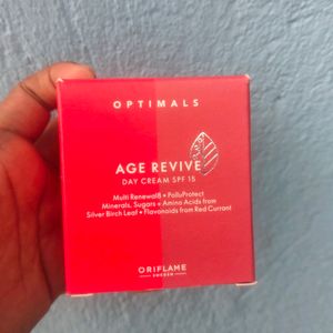 Oriflame Age Revive Day Cream Spf 15