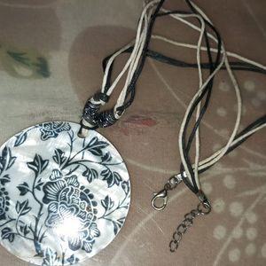 Classic White And Black Necklace