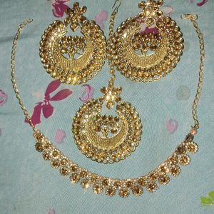 Golden Jewellery Set