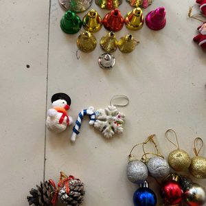 Christmas Decoration/Ornaments With 3 Tinsels!