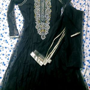 Enthenic Long Black Gown With Dupatta Set For Wome