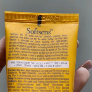 Softsens Spf 30 Water Resistance Sunblock