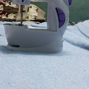 Akiara Mini Sewing Machine