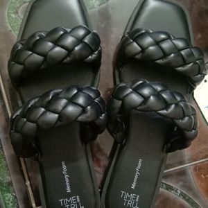 Black Sandals For Girls