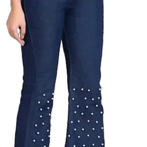 *Classic Denim Solid Jeans for Women*