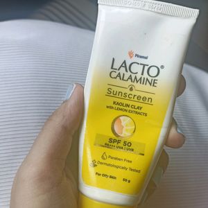 Combo Of Moisturizer, Sunscreen And Lip Balm