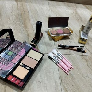 Pack Of 6 Branded Makeup Product Combo