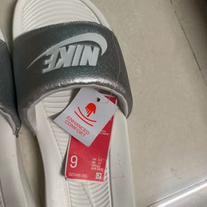 Nike Flip Flops Original New With Tag