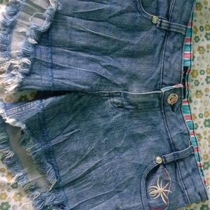 Short Denim Jeans