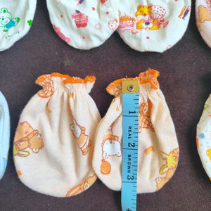 Mittens for new born