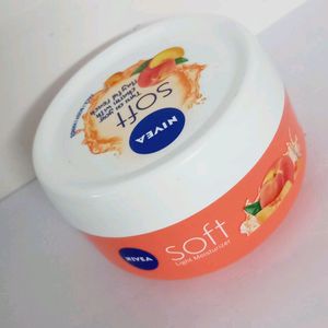 Nivea Soft Light Moisturizer 200ml