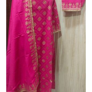 Offer 🎉Gosriki Pink Kurta Set🎉