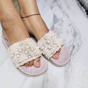 Pearl Slipper