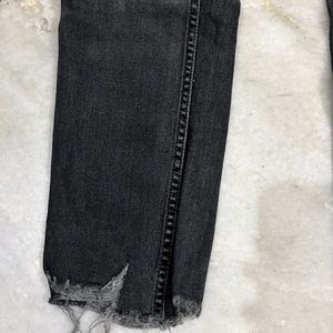 SPLASH DISTRESSED CHARCOAL JEANS SIZE 32