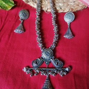 Bansuri Necklace Set