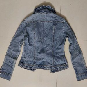 Fashionable Denim Jacket