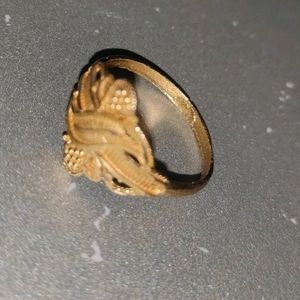 City Gold Ring With Beautiful Design
