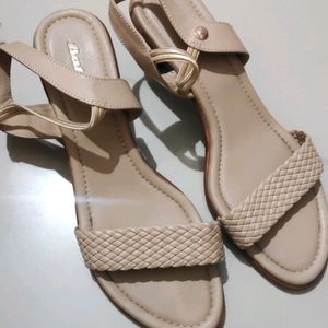 Bata Nude Sandles