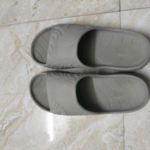 Zudio Slides/Slippers UK 40