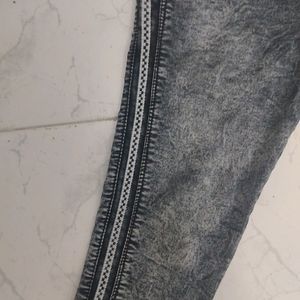 Zola Stretchable Jeans