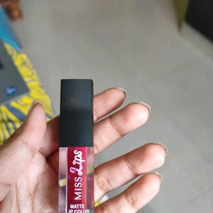 MISS Lips Red Matte Lip Color