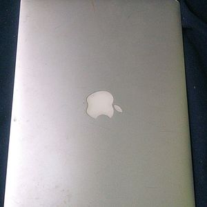 Apple Macbook Air 2015(No Returns Accepted)