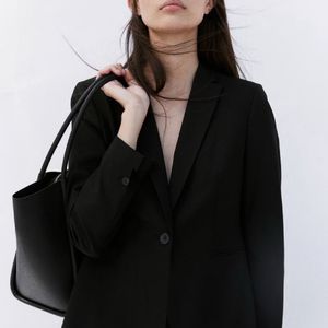 50% Discount On Women's Fitted H&M Blazer